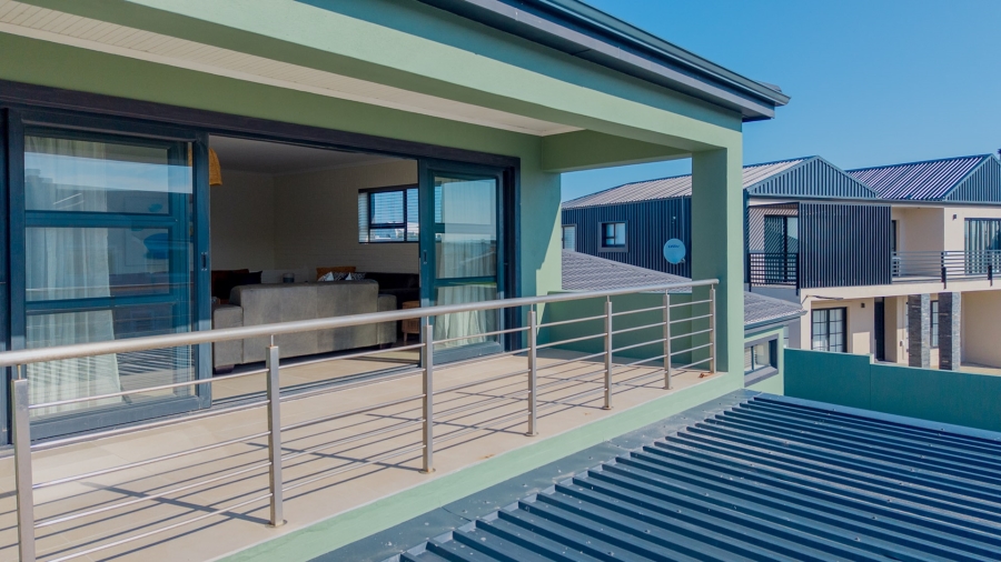 4 Bedroom Property for Sale in Struisbaai Western Cape